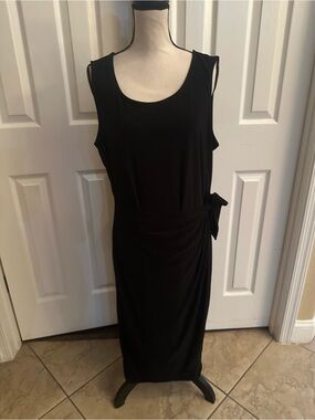 Nina Leonard Black Sleeveless Tie-Waist Sheath Dress
